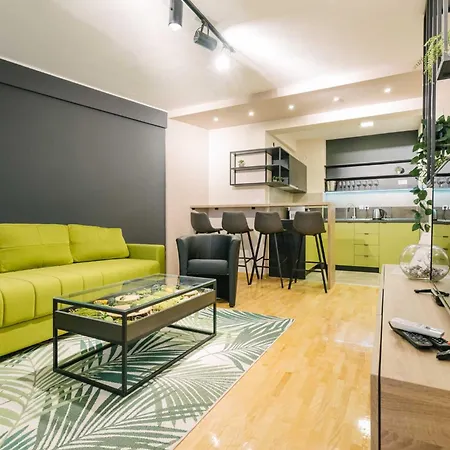 Nar Royalton #60 Free Parking Ni