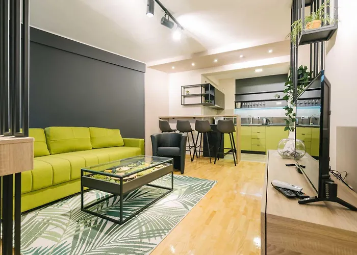 Nar Royalton #60 Free Parking Ni